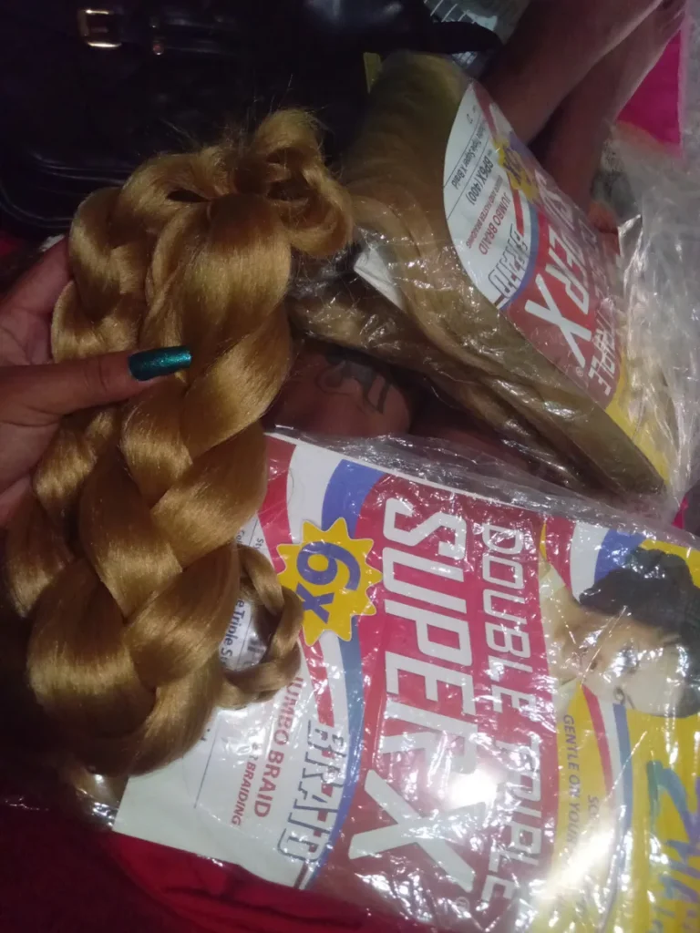 Clientes que aprovaram o produto Zhang Hair Jumbo Super X Kanekalon Red